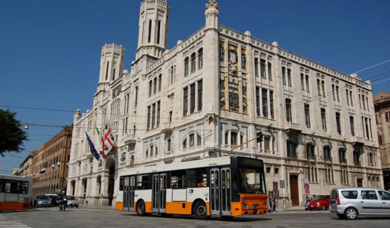 Cagliari: investito da un bus Ctm, muore dopo alcune ore