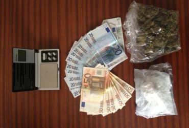 Ales: giovane trovato in possesso di cocaina, marijuana e 5mila euro
