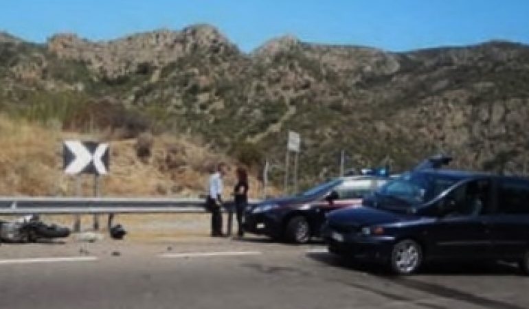 Un centauro perde il controllo della propria  moto a San Vito