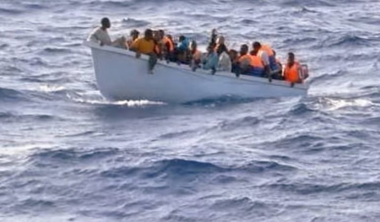 Porto Pino:  nuovo sbarco. Il flusso migratorio non si arresta.