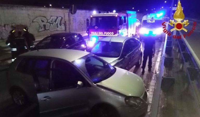 Cagliari: incidente fra tre auto sull’asse mediano. Sei feriti.