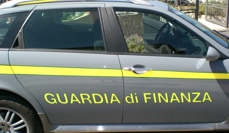 Cagliari: controllo a Marina e Stampace per irregolarità commerciali e contraffazioni