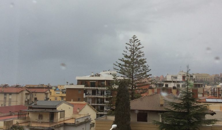 Dopo freddo forte vento e pioggia insistente su Cagliari
