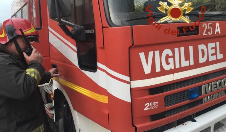 Villacidro: padre e bimbo intrappolati tra le fiamme