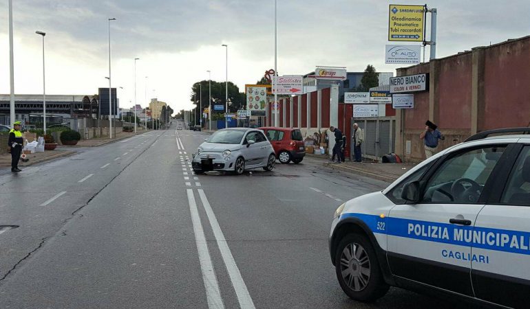 Cagliari: incidente stradale in viale Elmas