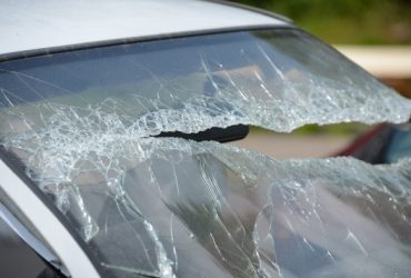 A Cagliari arrestati due uomini per furto di oggetti da un’auto