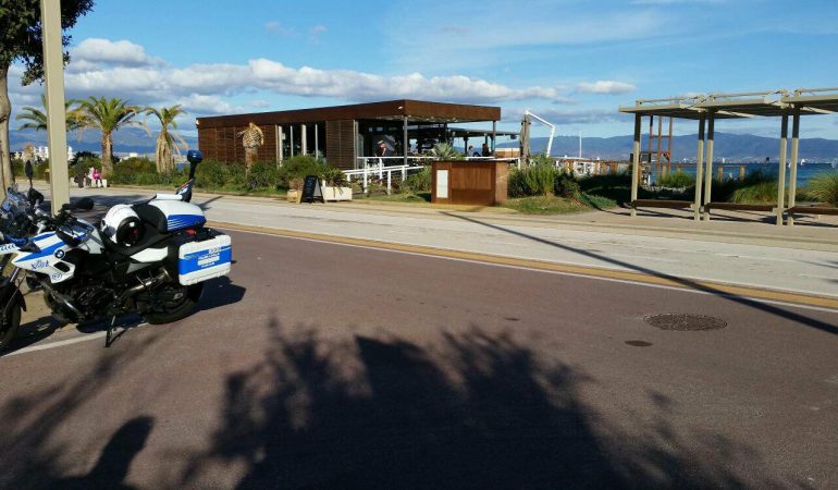 Cagliari: un ciclista ferito al Poetto dopo che un cane gli ha tagliato la pista