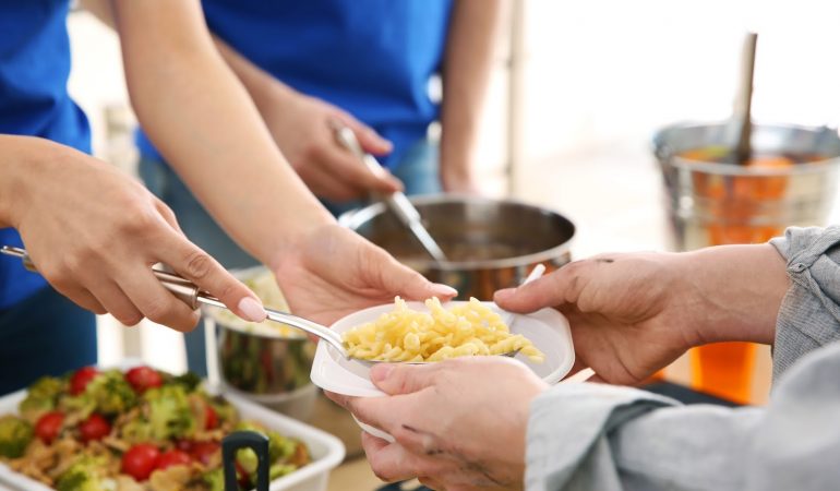 Pranzo della Solidarietà il 6 Gennaio a Cagliari. Si rinnova l’appuntamento della Befana anche nel 2018