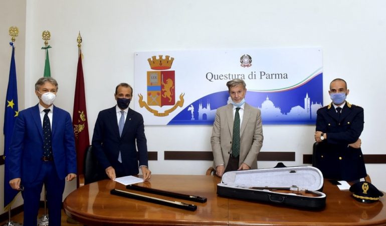 Un violino del ‘600 al posto della droga.