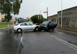 Cagliari. Non rispetta lo stop: finisce addosso a una Smart