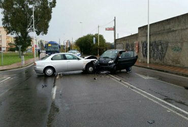 Cagliari. Non rispetta lo stop: finisce addosso a una Smart