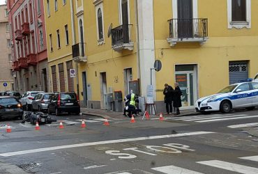 Cagliari, moto contro auto: incidente in via Puccini