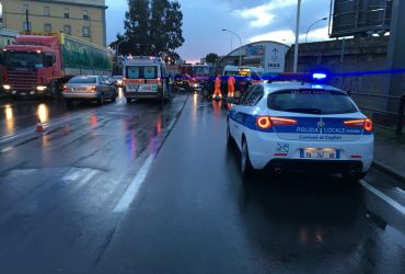 Scontro frontale in viale La Playa a Cagliari